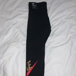 Nike crop length leggings